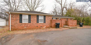 Adorable 2 bed 1 ba duplex in the heart of Murfreesboro! Gallery 1