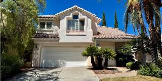 3-Bedroom Home with Loft & Outdoor Kitchen Gallery 1