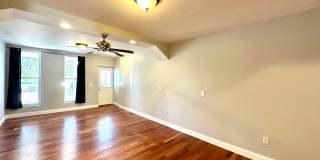 Charming 3 Bedroom/2.5 Bathroom Townhome in Hampden! Gallery 3