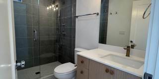 Beautiful Blackwood Home Ballard! Gallery 17