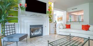 Beautiful Condo Gallery 13