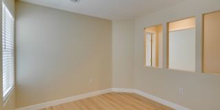 CHARMING 2 BEDROOM TOWNHOME IN SOUTHERN HIGHLANDS Gallery 13