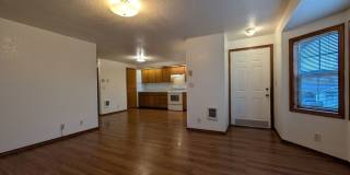Spacious second floor 2-Bedroom, 1-Bath Apartment in Springfield 4-Plex! Gallery 5