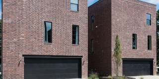 Modern 4 bedroom 3 bath near Razorback campus - 2nd story loft Gallery 4