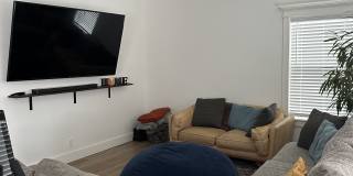 503 North Hannah Place Gallery 13