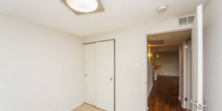 Metropolis Gallery 12