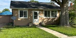 2 bedroom 1 bath super cute cottage / Less than a mile from Northwest Nazarene, great location! Gallery 1