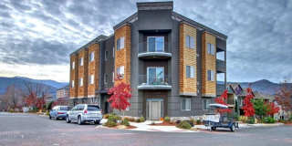 Newer  Beautiful 2bd/2bth condo in Ashland Gallery 1