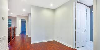 1904 Flower Drive Gallery 34