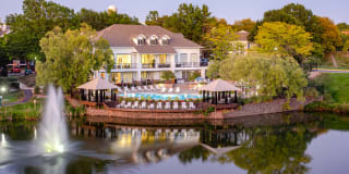 Lakeside Apartments Gallery 1