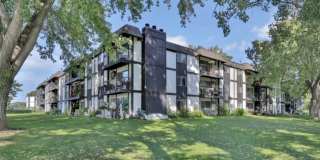Dockside Apartments on Lake Minnetonka Gallery 9