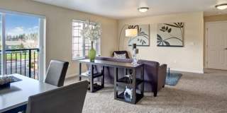 Trax at DuPont Station Apartments Gallery 15