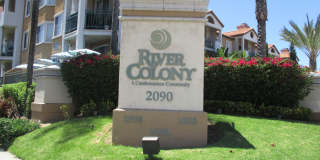 Desirable River Colony 2 Bedroom 2 Bath 3rd Floor Condo Gallery 1