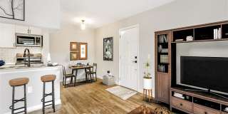 St. James Crossing Apartment Homes Gallery 8