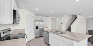Available now in Wimauma | Spacious 5BR Home with 2,600+ Sqft Gallery 44