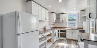 Newly Renovated 3 Bedroom, 1 Bathroom Townhouse Newly Renovated 3 Bedroom, 1 Bathroom Townhouse Gallery 1