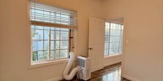 1534 Winona Blvd. Gallery 29