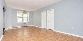 554 W Broadway Gallery 16