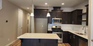 Must See Townhome Located in Ponderosa Ridge Gallery 10