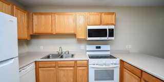 Comfortable 3-Bedroom Condo in Brandon – Available Now! Comfortable 3-Bedroom Condo in Brandon – Available Now! Gallery 12