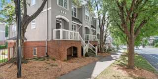 3 Bedroom Townhome in Uptown Charlotte! Gallery 1