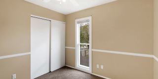 Large 3 Bedroom Apartments PET FRIENDLY! Gallery 10