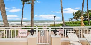 1050 Hillsboro Mile Gallery 29