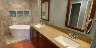 Wonderful 2 bed/2 bath Condo in Summerlin Gallery 7