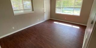 4131 N Edmondson Avenue Gallery 8