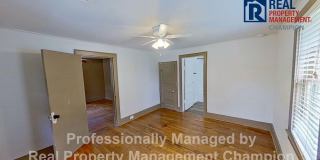 Renovated 2 BD/2 BA All Brick Cottage Near Cargo and Soda Pop Districts Gallery 14