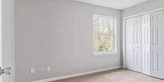 Room in 3 Bedroom Home at Lex Dr Gallery 20