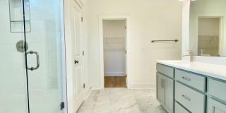 5 Bedroom, 3.5 Bathroom Home w/ Office and 2 Car Garage Gallery 23