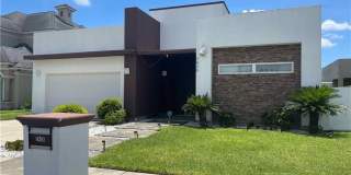 2436 E 8th Avenue Gallery 21