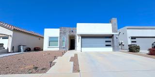 East El Paso 3bed 2bath Refrig A/C with low maintenance landscaping! Gallery 1