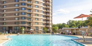 The Warwick Gallery 10