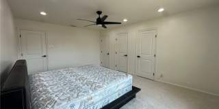 301 Bermuda Place Gallery 24