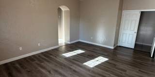 Elegant 3-Bedroom Home in Seven Oaks Gallery 26