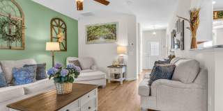 4 bedroom 2.5 bathroom home close to beaches, shopping, and Marine Corps Bases. Gallery 23