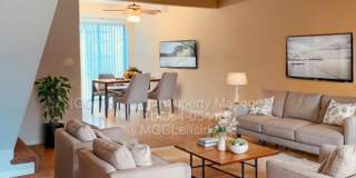 4604 NE Whispering Winds Dr Gallery 1