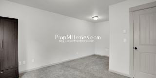 Gorgeous Four Bedroom Townhome in Orenco! DEPOSIT SPECIAL Gallery 20