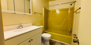 2 Bedroom, 1.5 Bath Townhouse Gallery 5