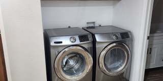 3bd 2ba located in Pointe South Mountain Gallery 5