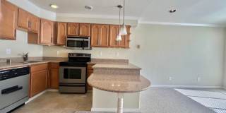 Lovely upgraded studio condo with resort-like amenities at desirable Watergate by the bay! Gallery 1