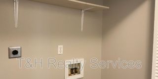 3008 North Pauline Avenue Gallery 17