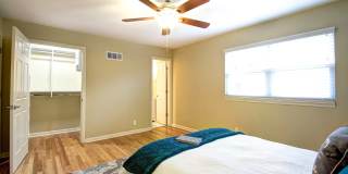 Courtyard Apartments Gallery 7