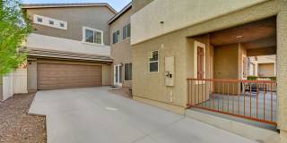 Stunning Northwest three bedroom w/ a loft! Gallery 1
