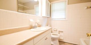 Coming Soon! 3 Bedroom 1 Bathroom - Pets Considered Gallery 7