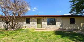 3-Bedroom Home in Downtown Burnet with Large Fenced Yard! Gallery 1