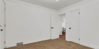 4000 Tyler Street Gallery 24