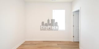 1135 West 21st Street Gallery 15